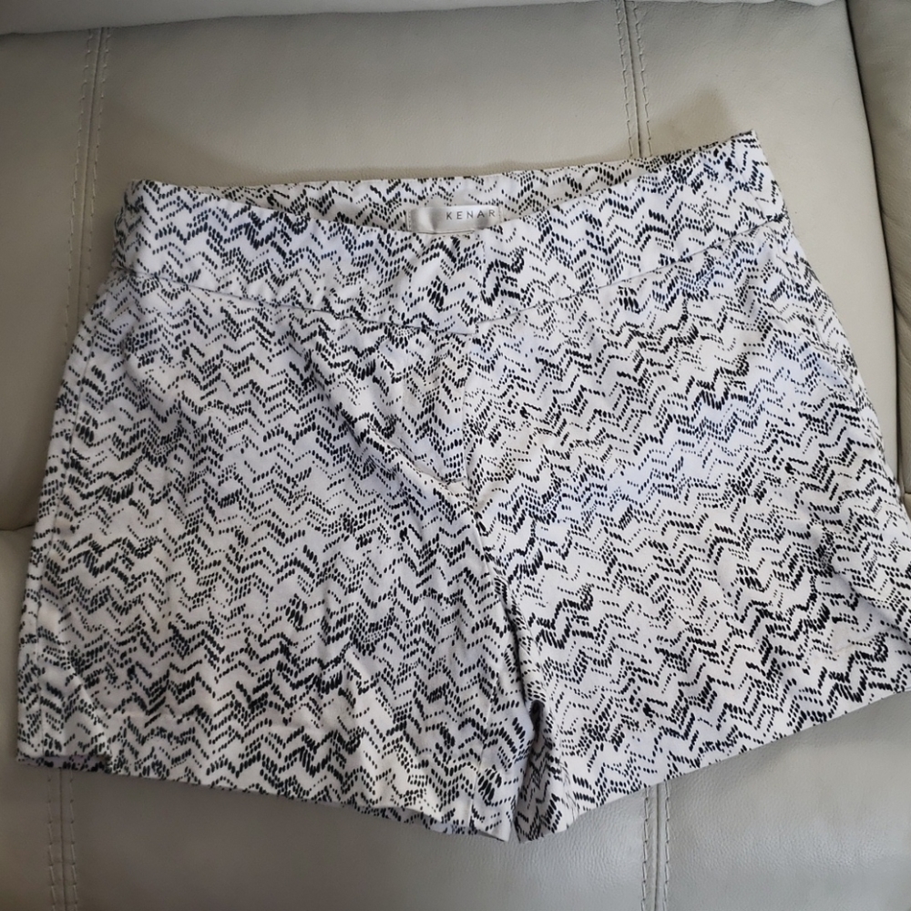 🌞 4 for $20 Mid waist shorts